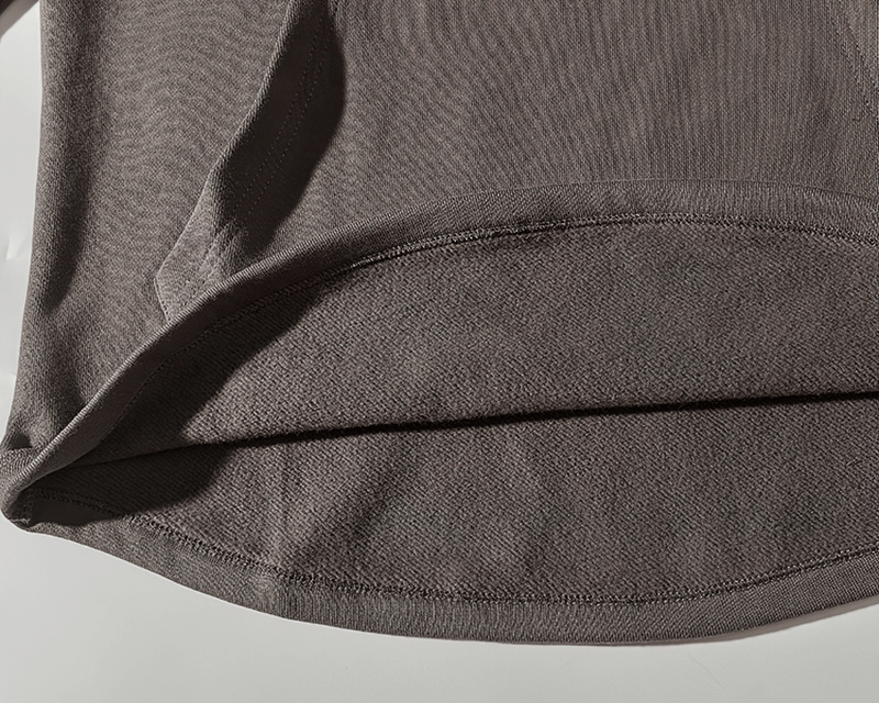 Close-up of solid color kangaroo pocket warm round neck sweatshirt fabric detail SF1243